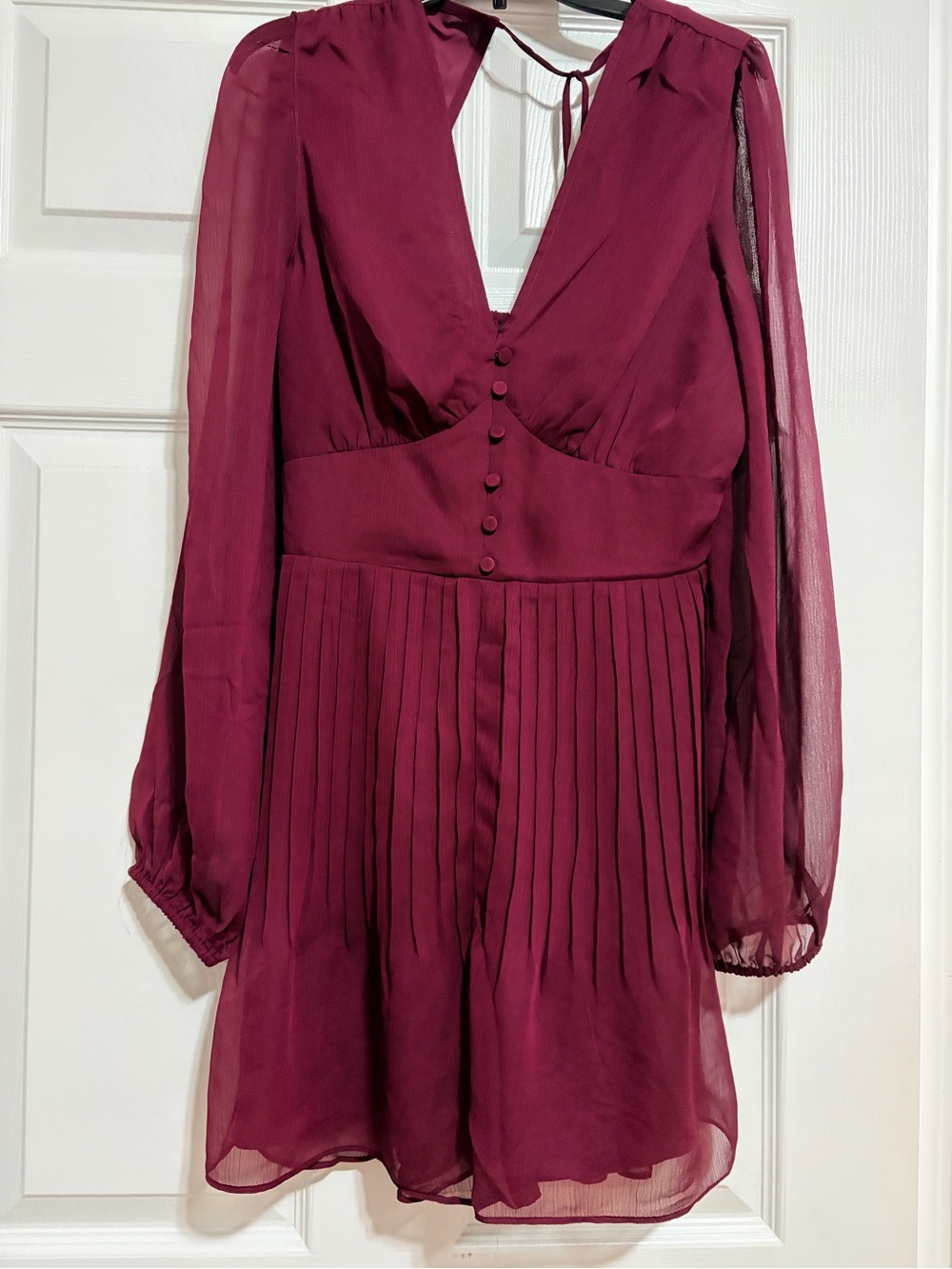 Express Plum Long-Sleeve V-Neck Pleated Romper